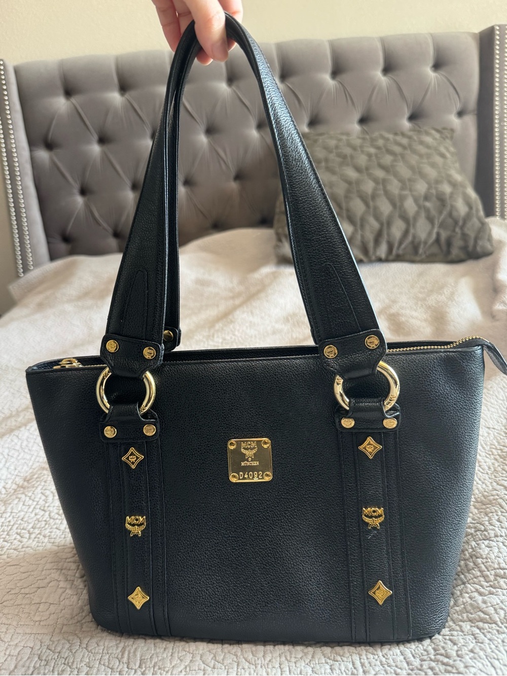 EUC Pebbled Leather Red Interior Vtg Medium MCM Tote - Picture 1 of 16
